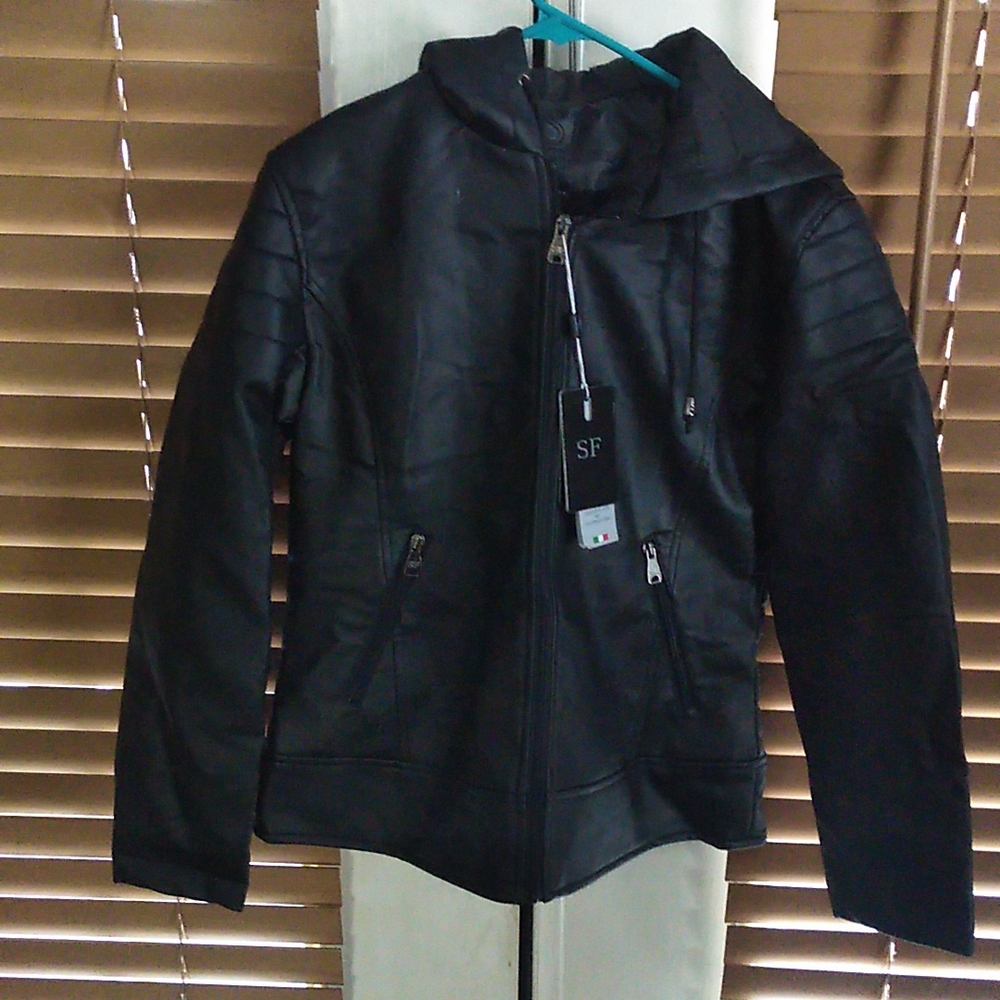 Superlative fashion Leather jacket with hoody